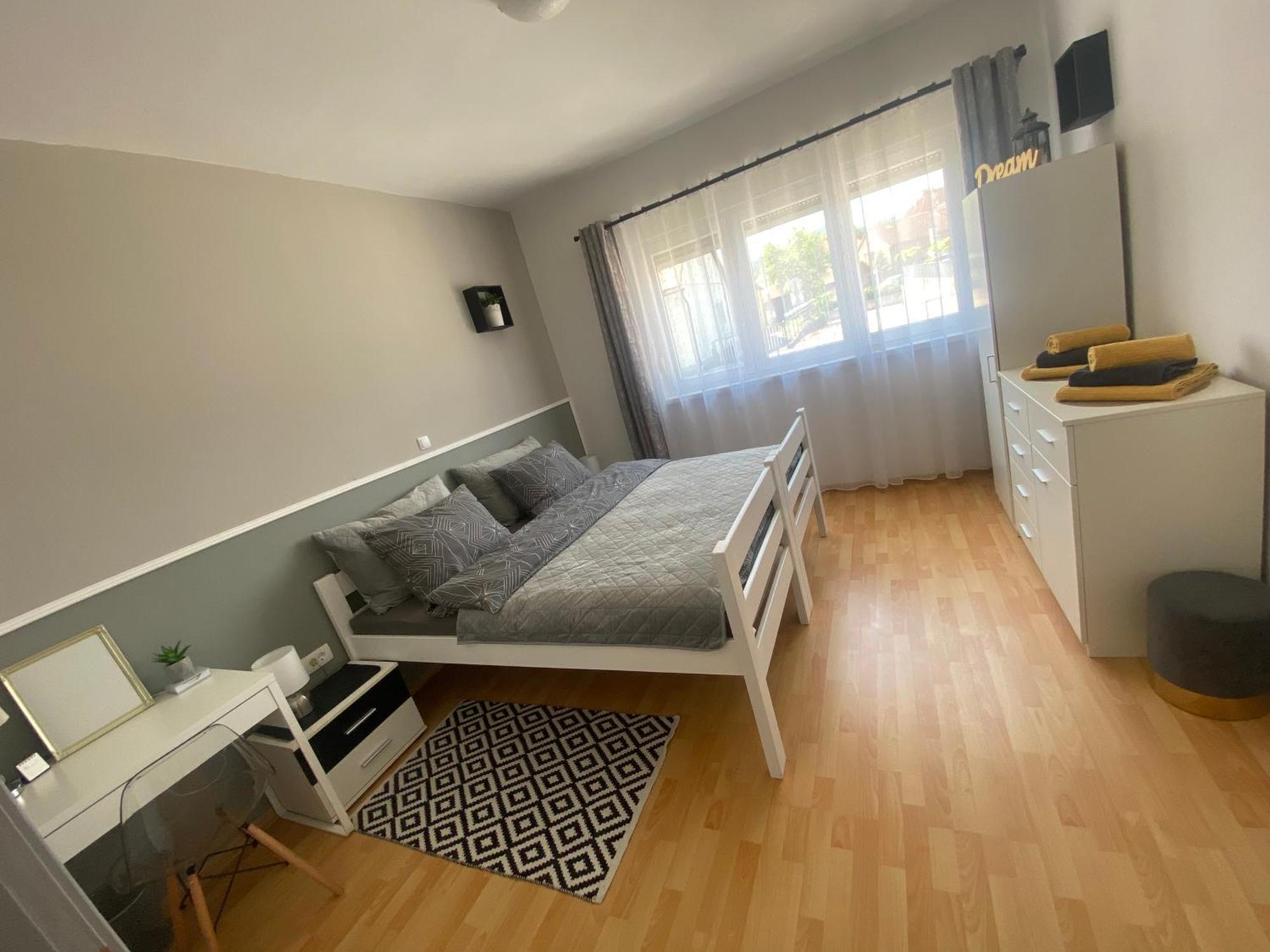Apartman El Ogulin Buitenkant foto