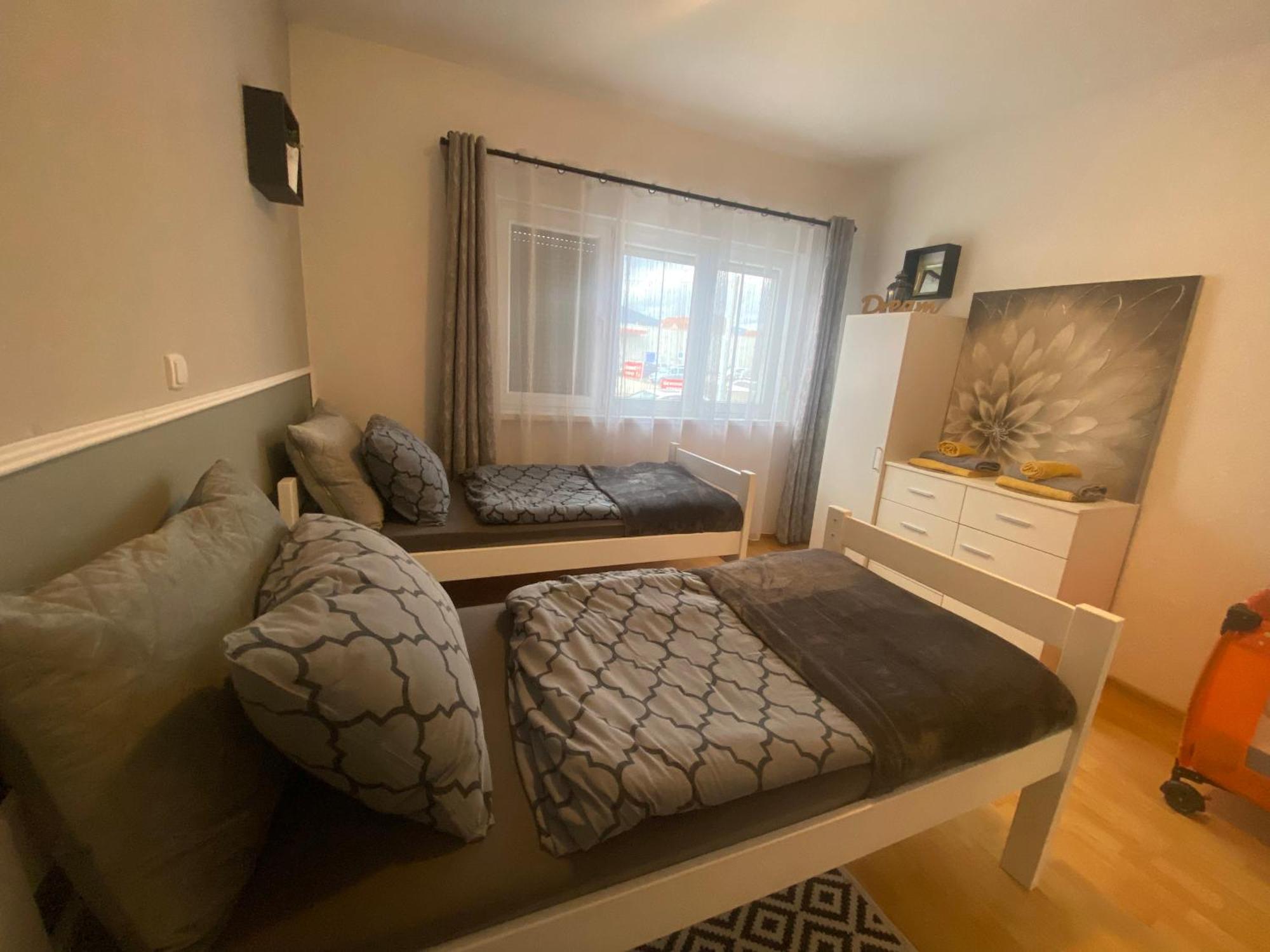Apartman El Ogulin Buitenkant foto